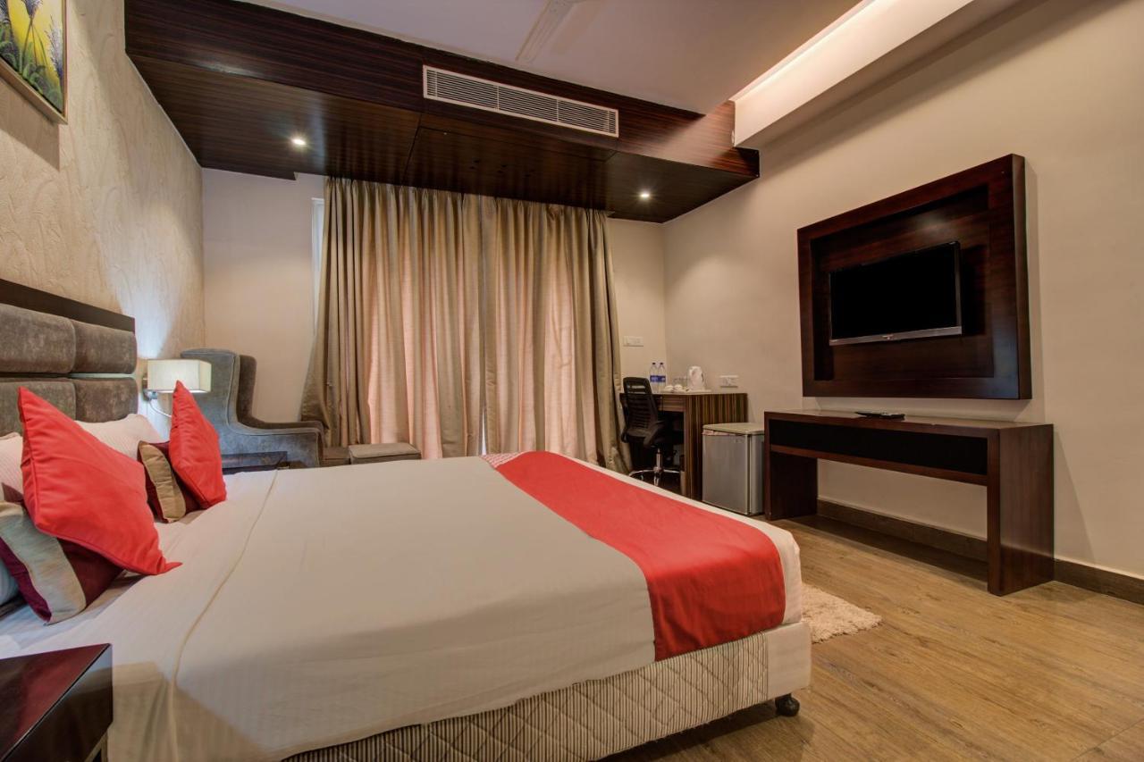Oyo 3575 The Wave International Hotel Jamshedpur Buitenkant foto